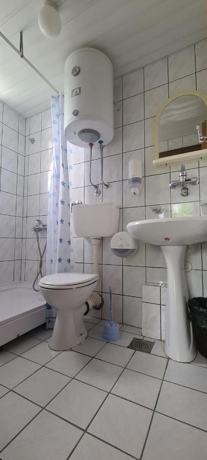 Guest House Tiha Noc 자블야크 외부 사진