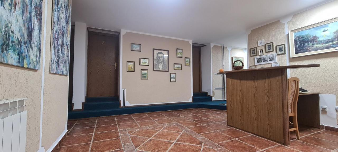 Guest House Tiha Noc 자블야크 외부 사진
