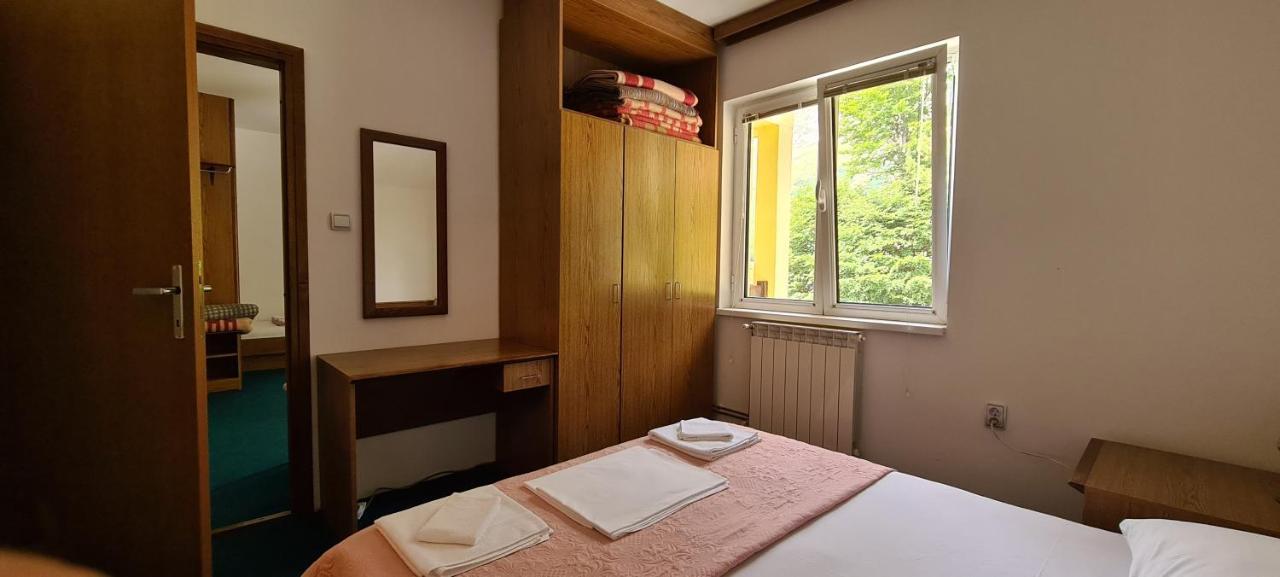 Guest House Tiha Noc 자블야크 외부 사진