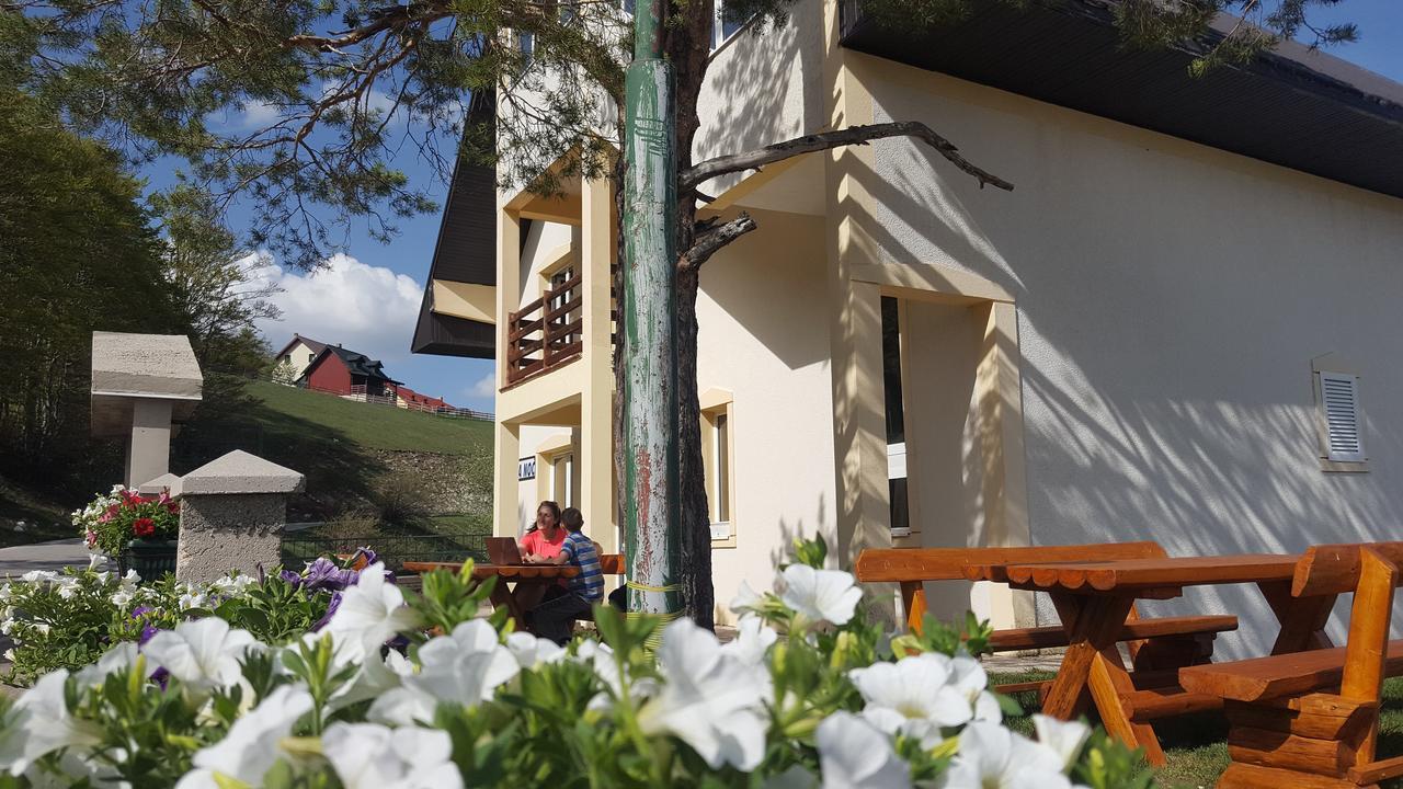Guest House Tiha Noc 자블야크 외부 사진