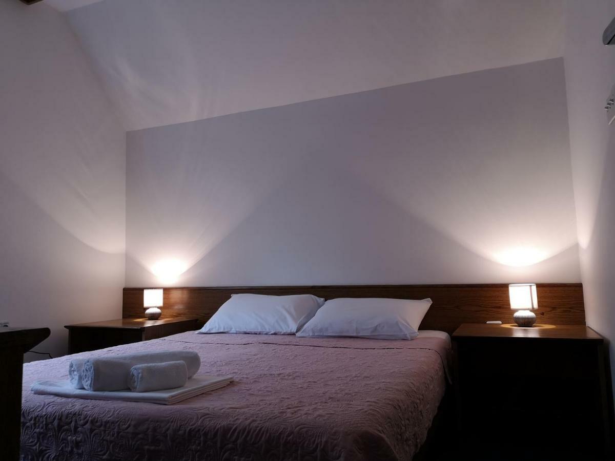 Guest House Tiha Noc 자블야크 외부 사진